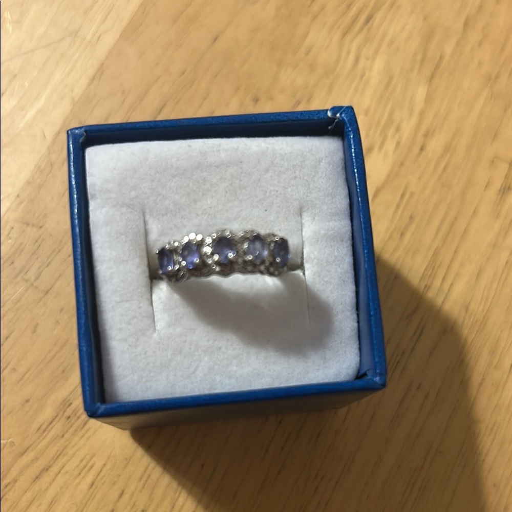 Elegant Silver and Purple Women's Ring